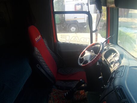 2002 DAF CF-series, красный, 1500000 рублей, вид 4