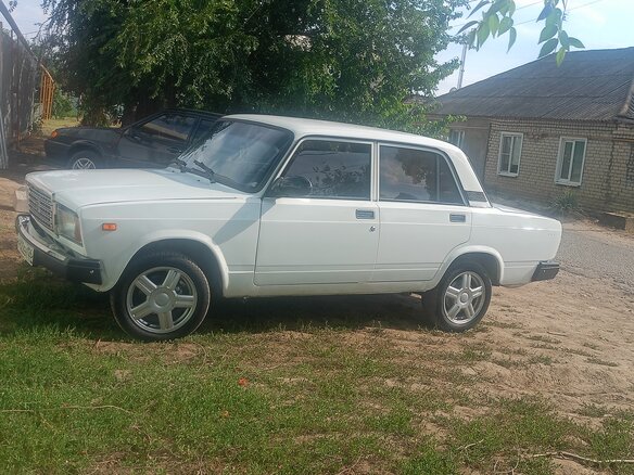 1999 Lada (ВАЗ) 2107, белый, 160000 рублей - вид 5