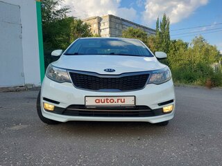 2016 Kia Rio III Рестайлинг, белый, 1290000 рублей, вид 1
