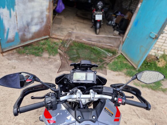2018 Yamaha MT-09 Tracer (FJ-09), серый, 1050000 рублей - вид 9