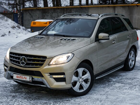 2012 Mercedes-Benz M-Класс 500 III (W166), золотистый, 2566000 рублей - вид 2