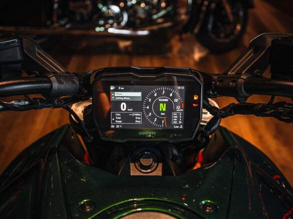 2024 Ducati Diavel V4, зелёный, 6990000 рублей - вид 13