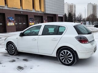 2010 Opel Astra H Рестайлинг, белый, 550000 рублей, вид 5