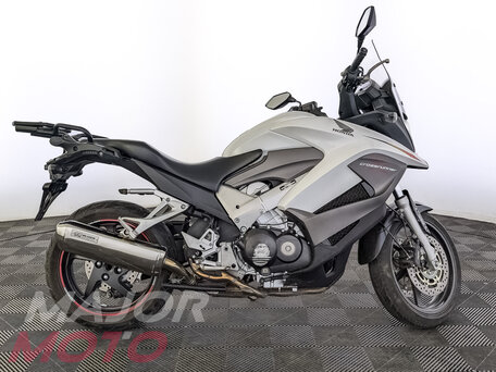 2011 Honda VFR 800X (Crossrunner), белый, 605000 рублей, вид 1