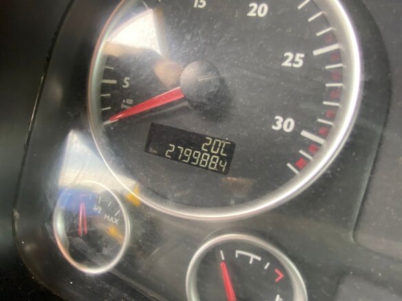 2011 MAN 19, жёлтый, 2500000 рублей - вид 9