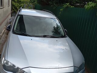 2011 Mitsubishi Outlander II Рестайлинг, серебристый, 1250000 рублей, вид 2