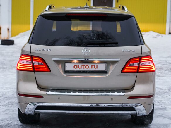2012 Mercedes-Benz M-Класс 500 III (W166), золотистый, 2566000 рублей - вид 8