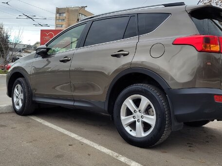 2014 Toyota RAV4 IV (XA40), золотистый, 1645000 рублей, вид 3