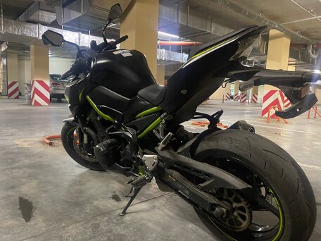 2021 Kawasaki Z 900, чёрный, 999999 рублей, вид 2