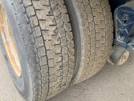 2004 Volvo VNM, оранжевый, 2000000 рублей, вид 4
