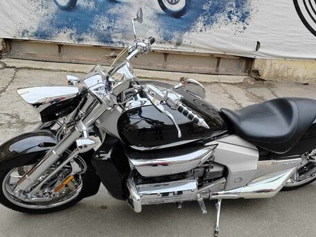 2004 Honda Valkyrie 1800, чёрный, 2450000 рублей, вид 5