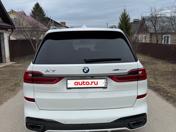 2020 BMW X7 30d I (G07), белый, 8200000 рублей - вид 3