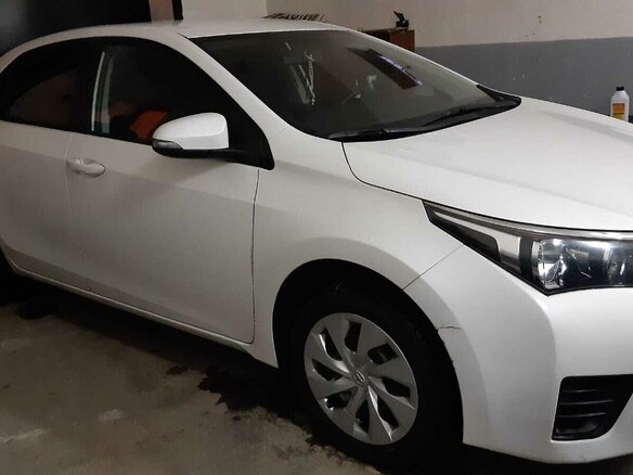2014 Toyota Corolla XI (E160, E170, E180), белый, 1690000 рублей - вид 1