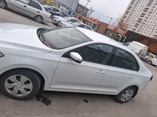 2020 Volkswagen Polo VI, белый, 1400000 рублей, вид 2