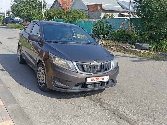 2014 Kia Rio III, коричневый, 790000 рублей