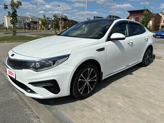 2019 Kia Optima IV Рестайлинг, белый, 2090000 рублей, вид 2