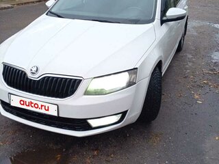 2013 Skoda Octavia III (A7), белый, 800000 рублей, вид 1