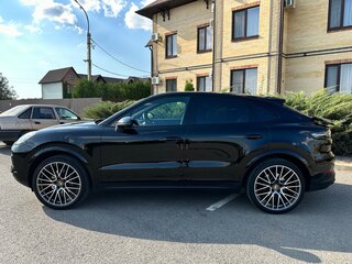 2019 Porsche Cayenne Coupé III, чёрный, 11500000 рублей, вид 3