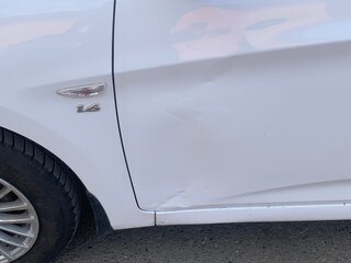 2012 Hyundai Solaris I, белый, 930000 рублей, вид 2