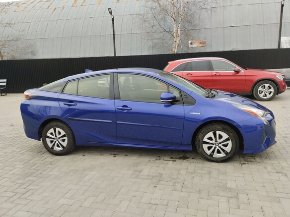 2017 Toyota Prius IV (XW50), синий, 1696860 рублей - вид 15