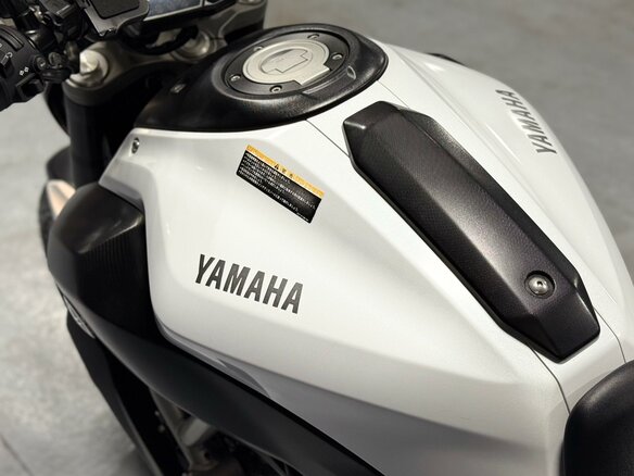 2016 Yamaha MT-07 (FZ-07), белый, 650000 рублей - вид 16