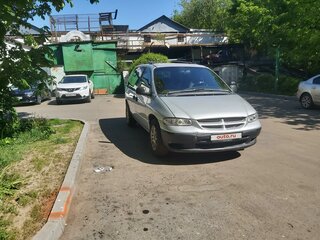 2000 Dodge Caravan III, серебристый, 400000 рублей, вид 2