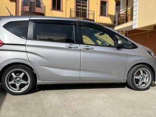 2018 Honda Freed II, серый, 1550000 рублей, вид 3