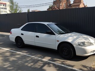 2000 Honda Accord VI, белый, 450000 рублей, вид 3