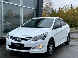 2015 Hyundai Solaris I Рестайлинг, белый, 1150000 рублей, вид 1