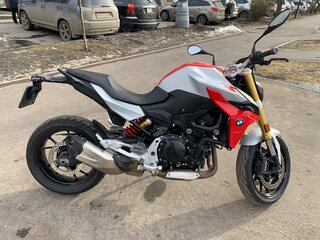 2020 BMW F 900 R, красный, 779990 рублей, вид 2
