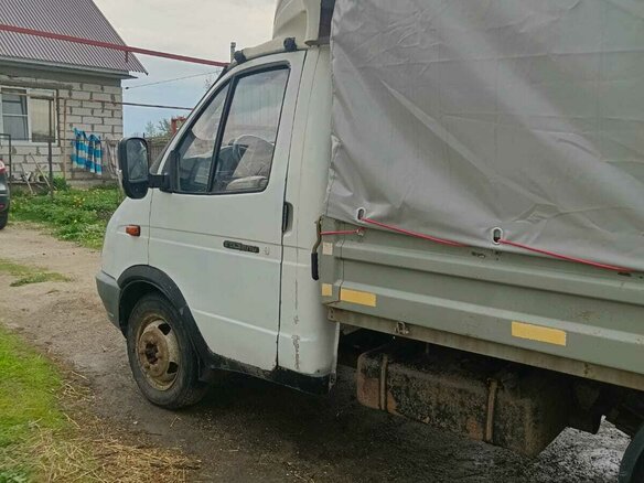 2004 ГАЗ ГАЗель (3302), белый, 500000 рублей - вид 2