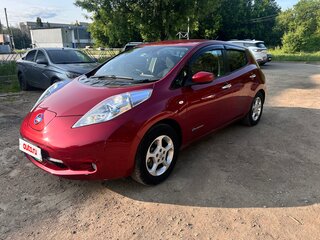 2016 Nissan Leaf 30kWh I (ZE0/AZE0), красный, 1150000 рублей, вид 1