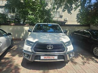 2021 Toyota Hilux VIII Рестайлинг 2, белый, 4700000 рублей, вид 3