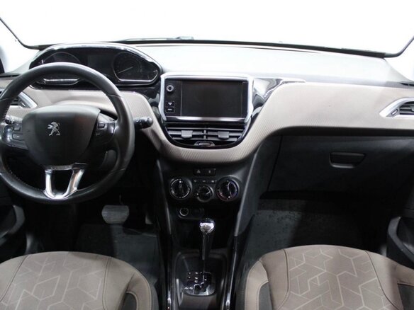 2014 Peugeot 2008 I, серый, 570000 рублей - вид 10