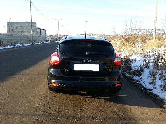 2011 Ford Focus III, чёрный - вид 3