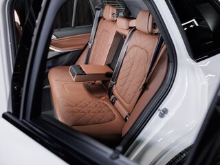 2025 BMW X5 40d IV (G05/G18) Рестайлинг, белый, 22244700 рублей, вид 4
