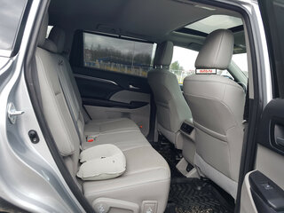 2016 Toyota Highlander III (XU50) Рестайлинг, серебристый, 3203149 рублей, вид 2