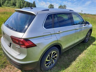2018 Volkswagen Tiguan II, серый, 2490000 рублей, вид 3