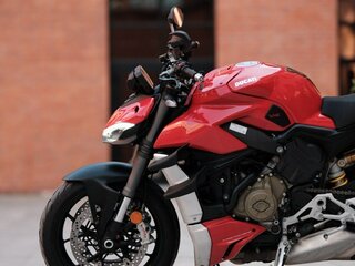 2020 Ducati Streetfighter V4, красный, 2000000 рублей, вид 1