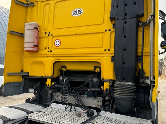 2008 DAF XF 105, жёлтый, 2150000 рублей - вид 8
