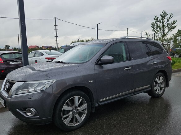 2015 Nissan Pathfinder IV, серый, 1900000 рублей - вид 5