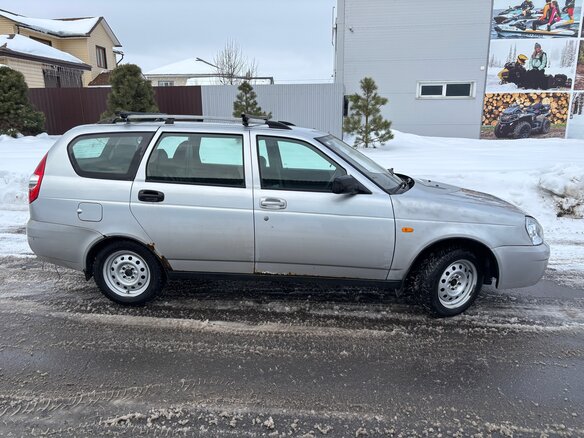 2011 Lada (ВАЗ) Priora I, серебристый, 130000 рублей - вид 2