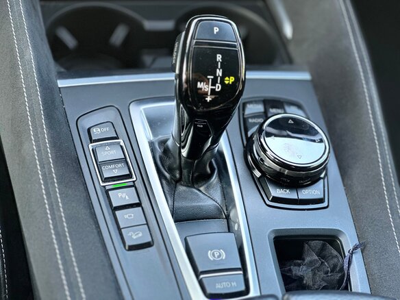 2015 BMW X6 50i II (F16), чёрный, 2100000 рублей - вид 17