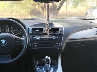 2012 BMW 1 серии 116i II (F20/F21), чёрный, 995000 рублей, вид 2