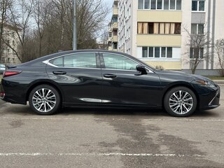 2021 Lexus ES 300h VII, чёрный, 3000000 рублей, вид 4