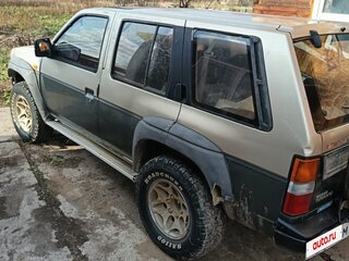 1991 Nissan Terrano I, оранжевый, 550000 рублей, вид 3