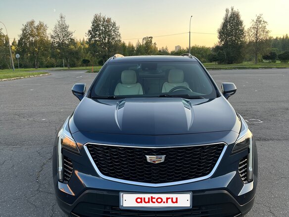 2019 Cadillac XT4 I, синий, 2410000 рублей