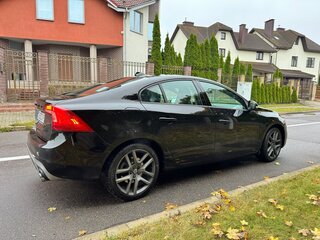 2017 Volvo S60 II Рестайлинг, чёрный, 1500000 рублей, вид 3