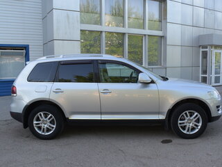 2008 Volkswagen Touareg I Рестайлинг, серебристый, 1350000 рублей, вид 4