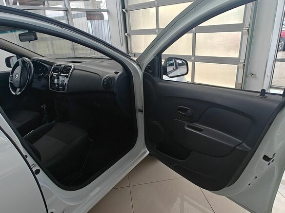 2016 Renault Logan II, белый, 399000 рублей - вид 12